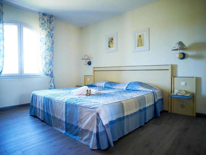 Suite with balcony