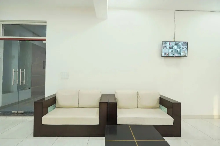 Fabhotel Urban Villa