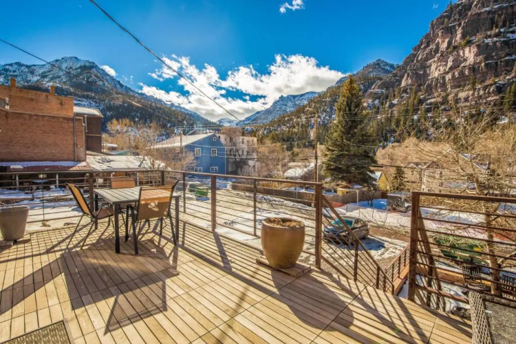 736 Main Street Loft