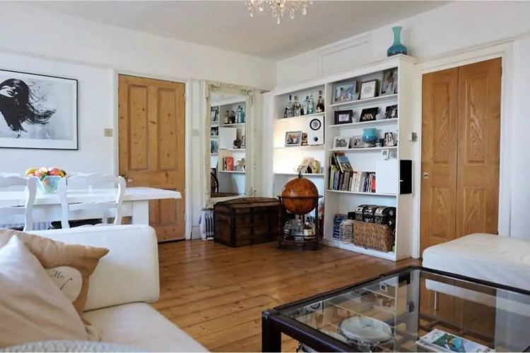 Central Brighton 2 Bedroom Apartment