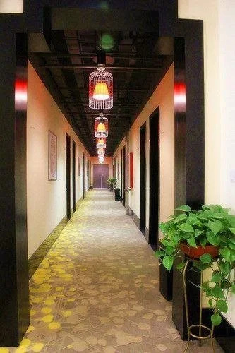 Lushida Huangcheng Inn