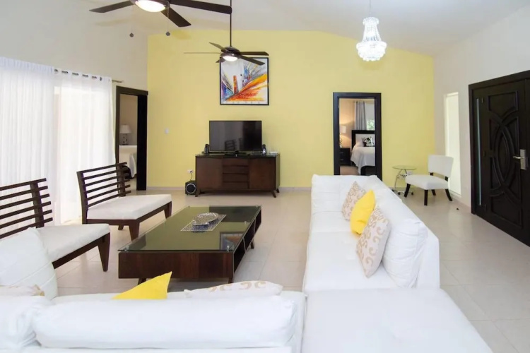 Private and Spacious 5 Bedroom Villa
