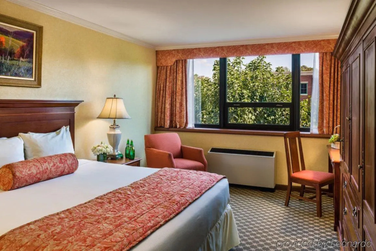 The Radnor Hotel