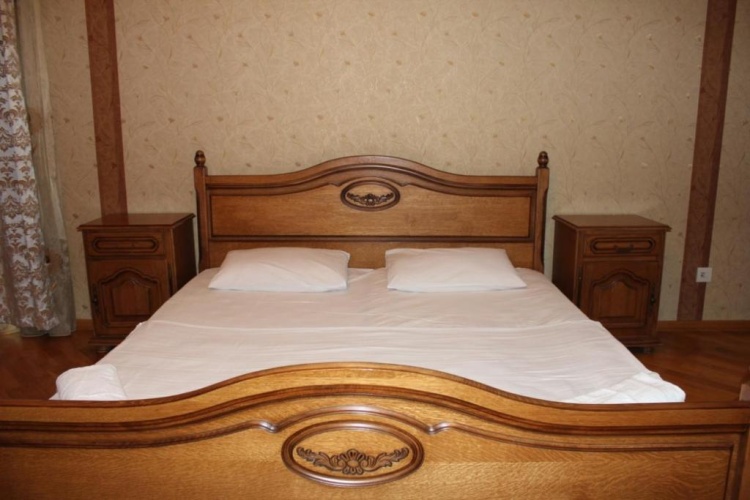 3 Bedrooms Apartment