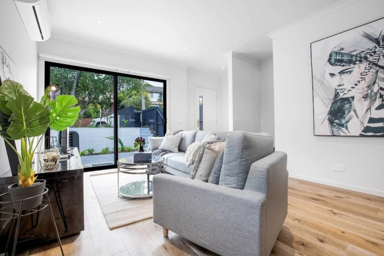 92 Brand New Doncaster Local House