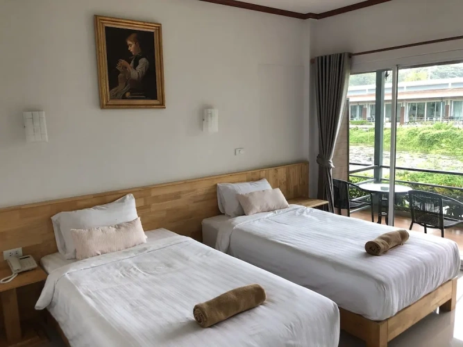 Deluxe Twin room with balcony