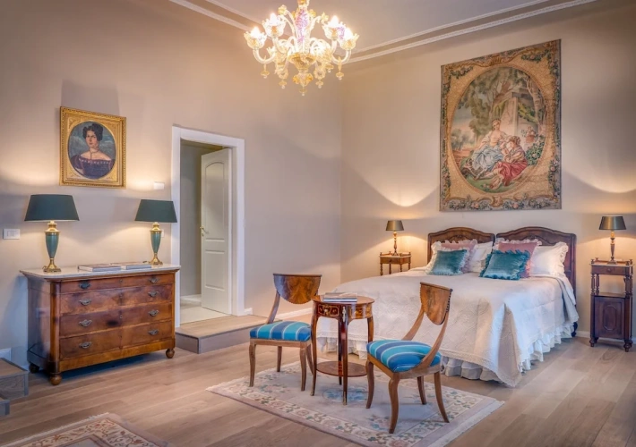 Luxury Double Suite with courtyard view
