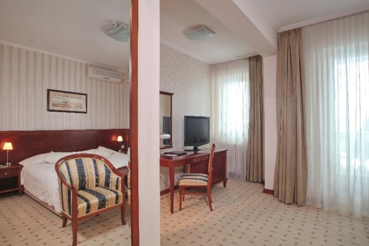 Standard Suite