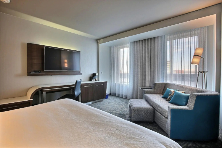 Courtyard by Marriott Montreal Brossard
