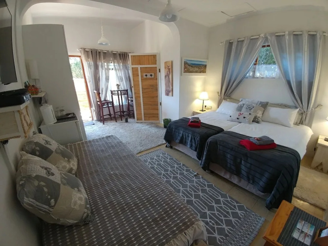 After8 B&B