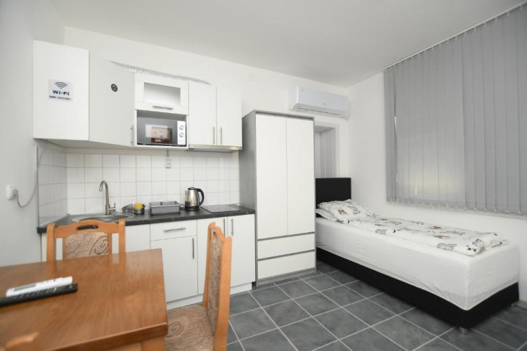 2 Bedrooms Apartment