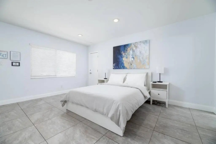 Bayshore Breeze 3 - King Bed, Kitchen, Parking