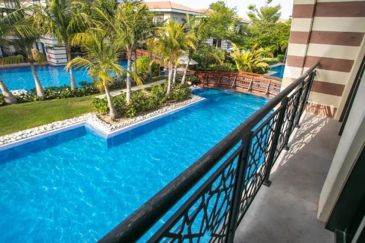Zabeel Saray Royal Residences Lagoon Villa