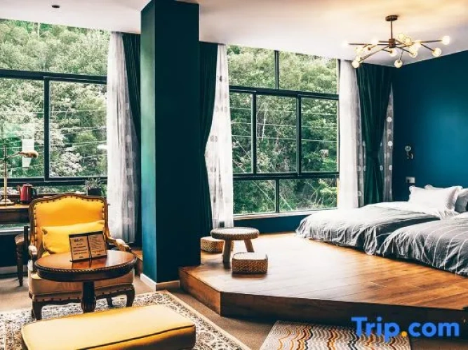 Standard Twin room with mountain view