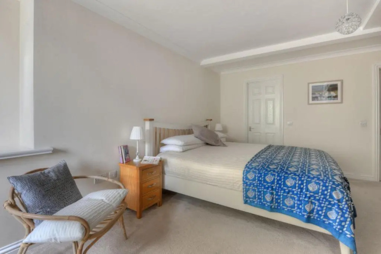 1 Woodroffe Meadow