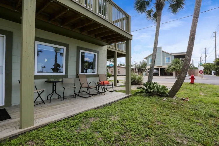 Quadruple Cottage beachfront