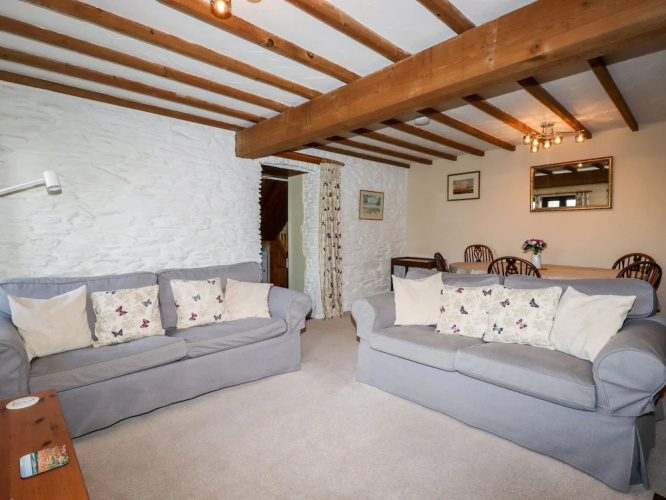 4 Mowhay Cottages