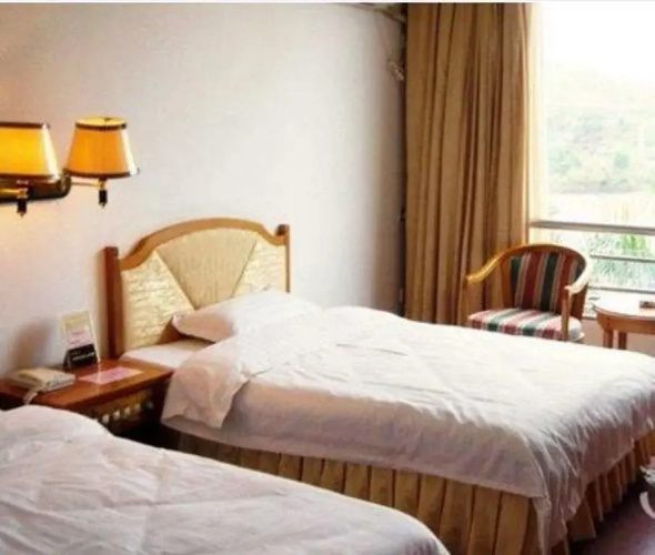 White Cloud Hot Spring Farm Stay