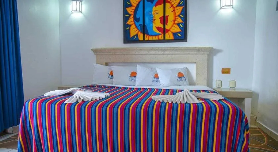 Hotel y Suites Mar y Sol