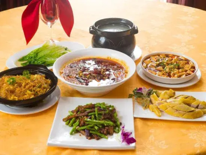Guiping Golden Phoenix Hotel