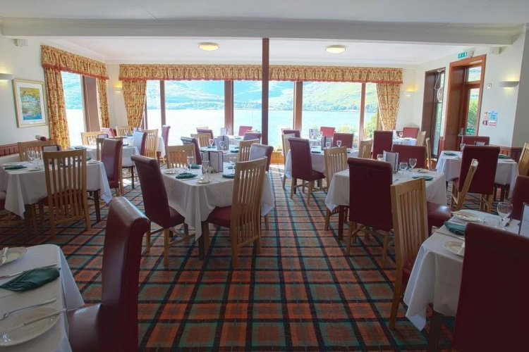 Clan Macduff Hotel