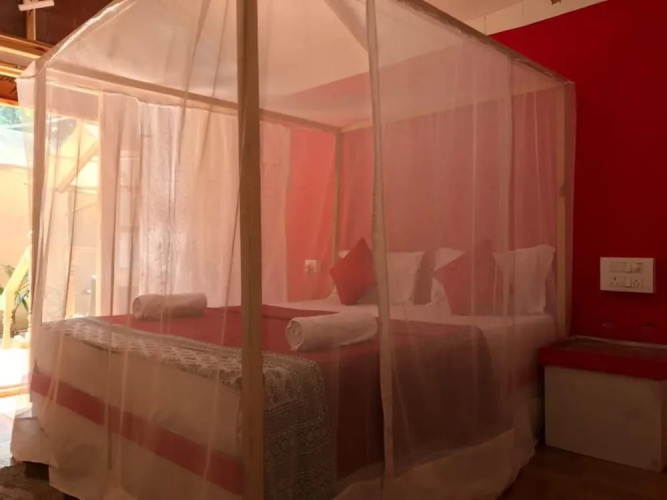 Clara's Huts