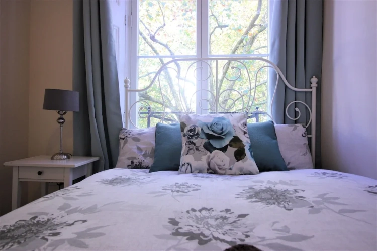 3 Bedrooms Apartment