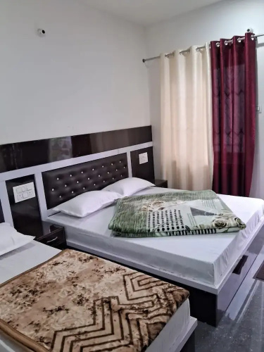 Goroomgo Uniyal Residency Uttarkashi
