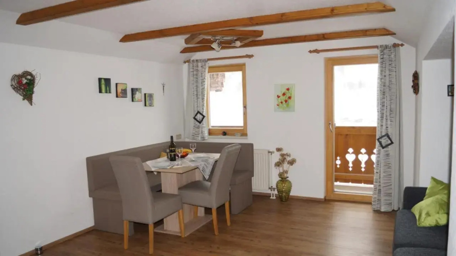 Hartl, Haus