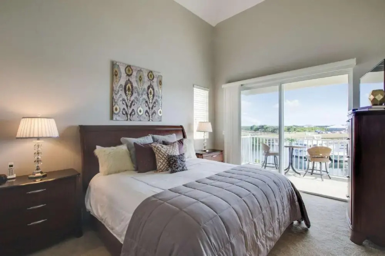 437 Little Harbor