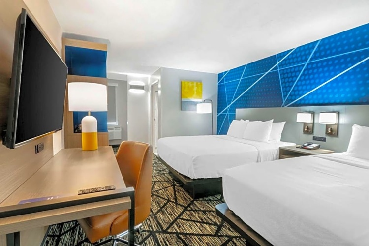 Quadruple Suite
