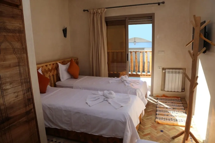 Deluxe Twin room with balcony and with sea view