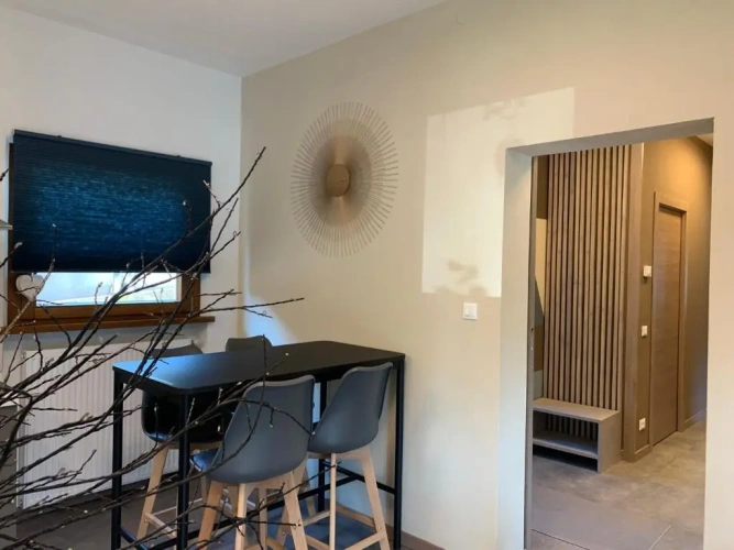 3 Bedrooms Apartment