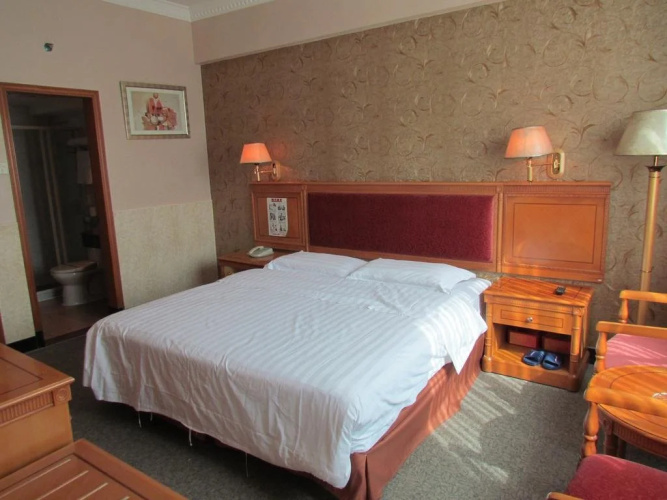Canton Lucky Hotel