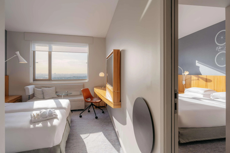 Hyatt Regency Paris Etoile Hotel