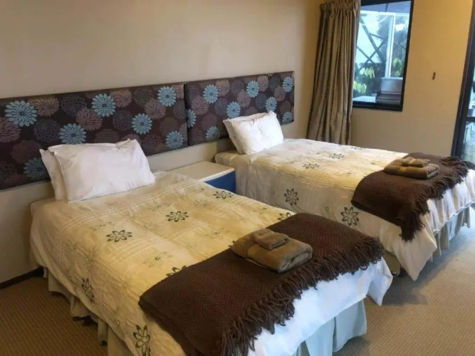 4 Bedrooms Villa