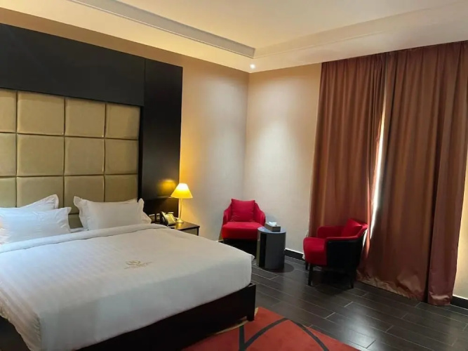 Rich Bridge Hotel