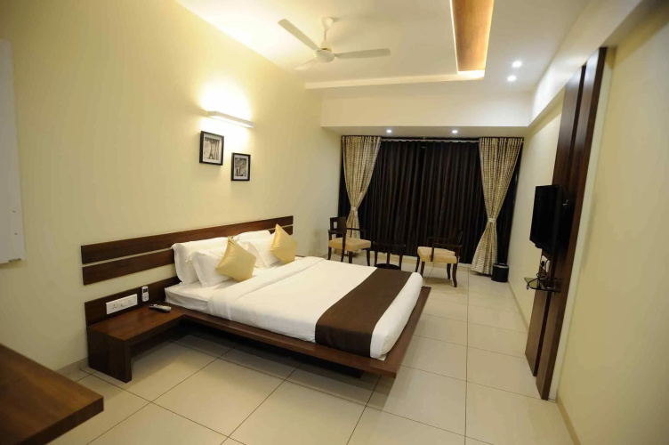 Hotel 3 Leaves
