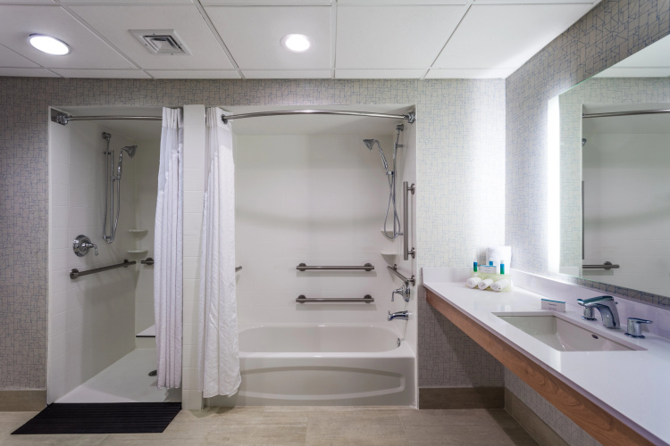 Holiday Inn Express Hauppauge-Long Island photo 10