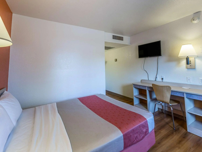 Motel 6 Yreka, CA