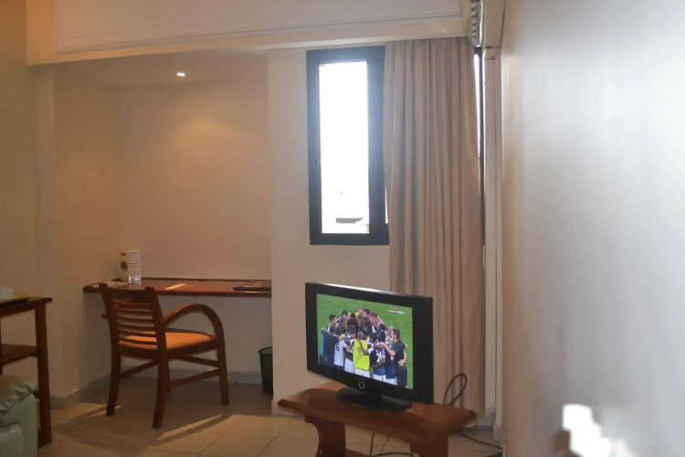 Planet Hotel