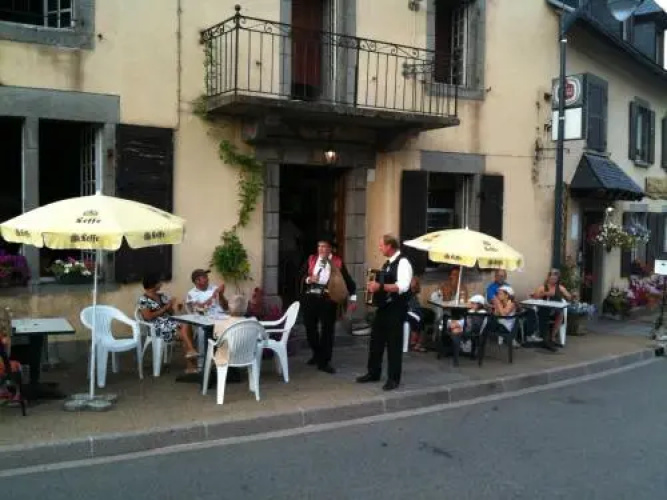 Au cheval blanc