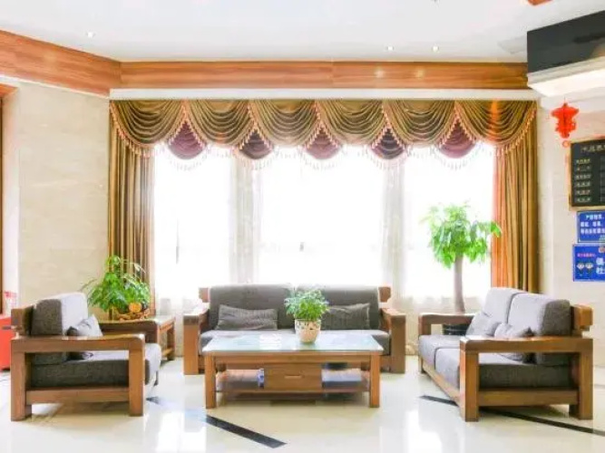 Fenghuang Huating Hostel