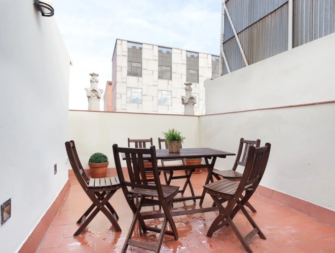 2 Bedrooms Attic Apartment