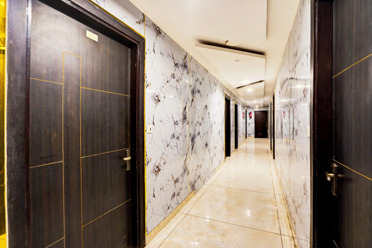 Collection O Surya Enclave Formerly Aroma Regency