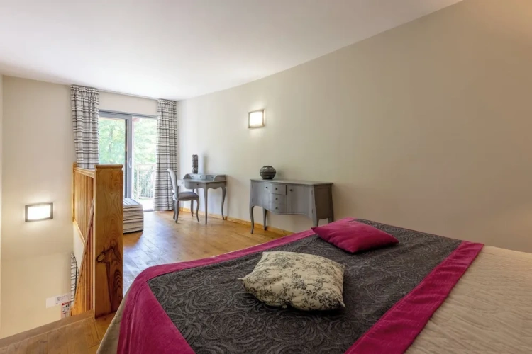 Quadruple Apartment