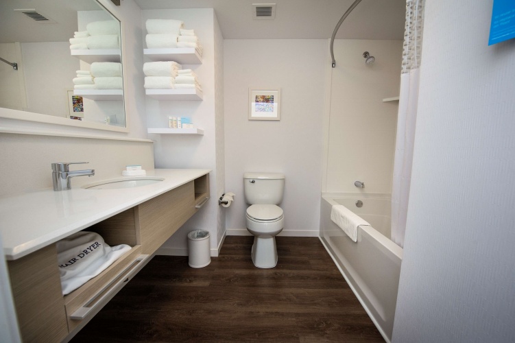 Hampton Inn & Suites by Hilton Truro photo 8
