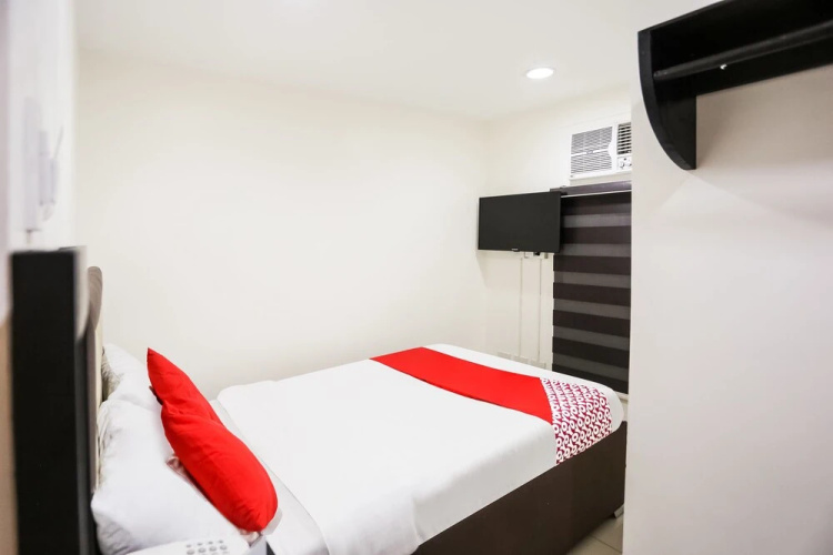 OYO 393 Triangle Apartelle