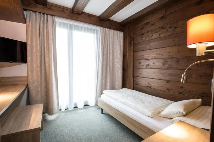 Standard Single room with balcony and with view