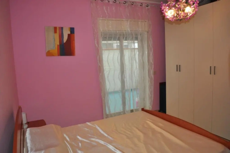 2 Bedrooms Cottage